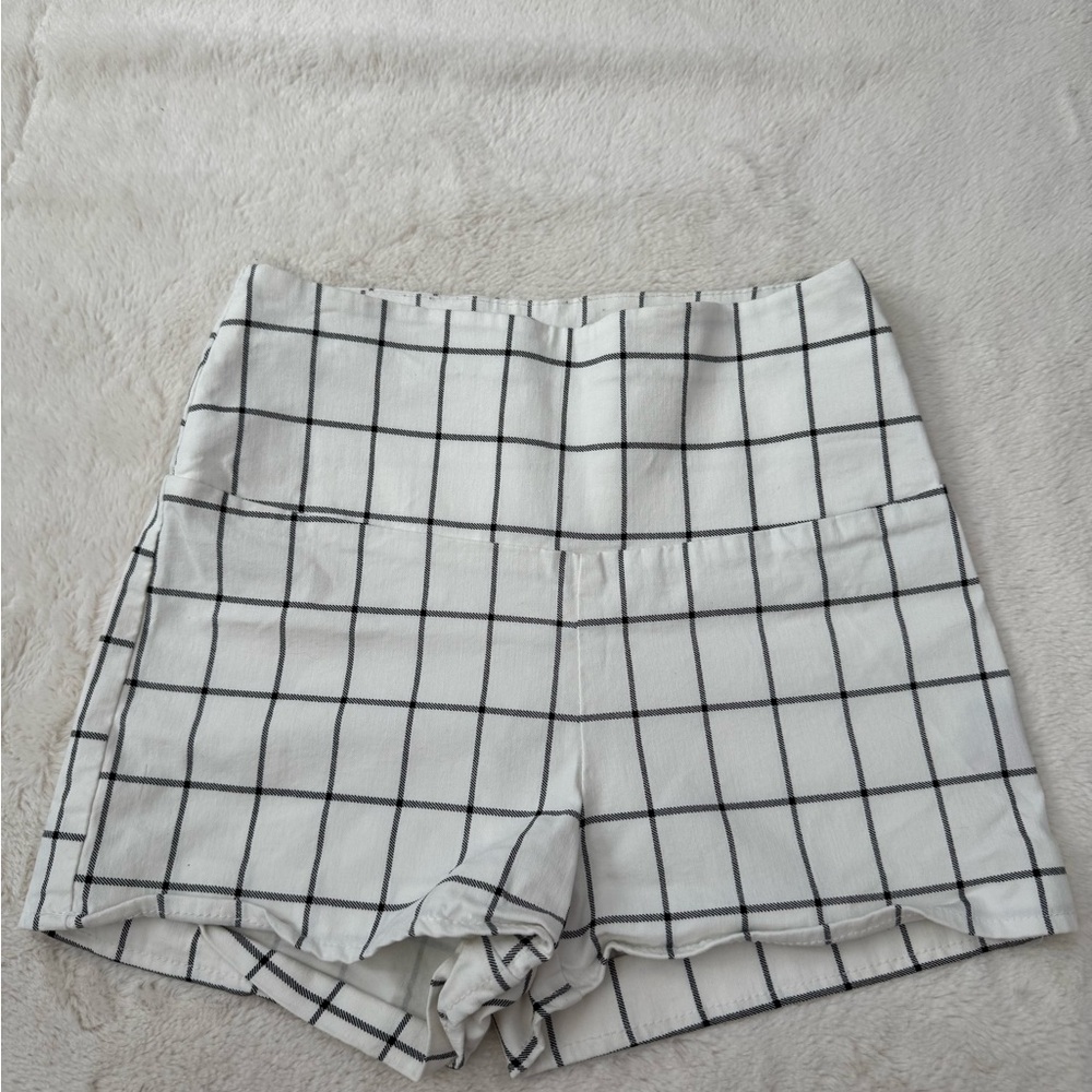 Charlotte Russe Black and White Grid High Waist Shorts
